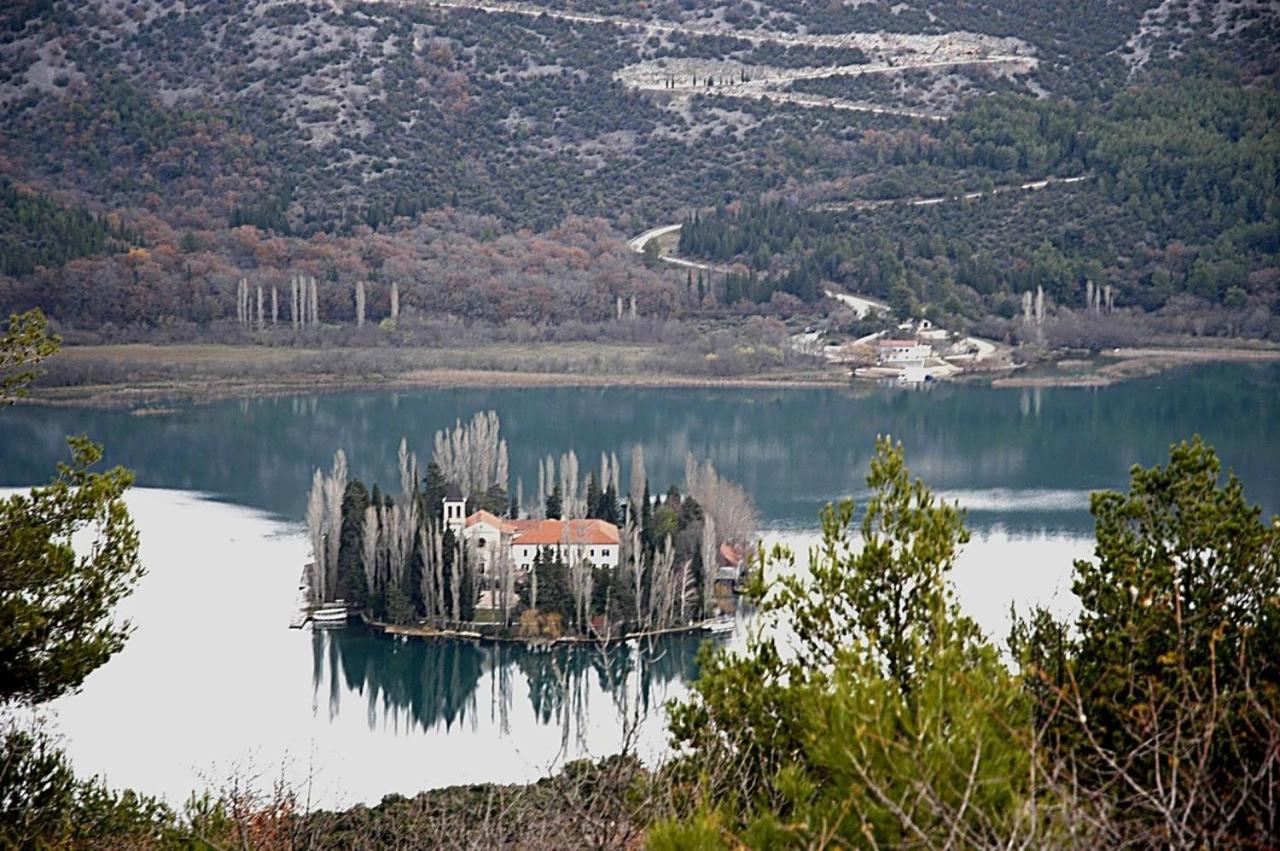 Krka Ivan Lozovac Buitenkant foto
